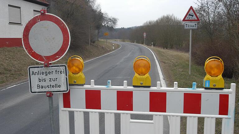 Symbolbild Straßensperrung.