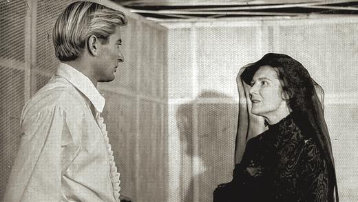 Spielzeit 1963/64 im Fränkischen Theater Maßbach: Peer Augustinski mit Lena Hutter in Camus' &bdquo;Die Gerechten&ldquo;.