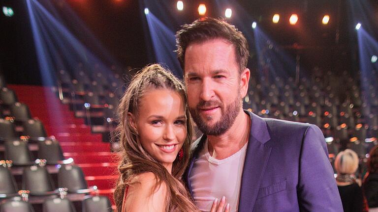 Michael Wendler & Laura Müller       -  Die Baby-Doku von Michael Wendler und seiner Laura wird bei RTLzwei laufen. Das Format soll ein Neustart sein für das Paar, das in den letzten Jahren besonders durch die kontroversen Aussagen des Musikers Aufmerksamkeit erregte.