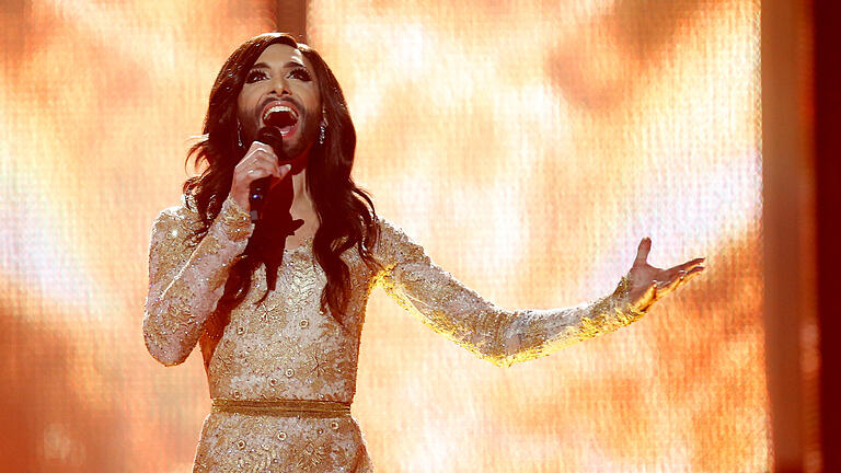 Conchita Wurst.jpeg       -  ARCHIV - 09.05.2014, Dänemark, Kopenhagen: Conchita Wurst vertritt Österreich bei der ersten Probe für das große Finale des Eurovision Song Contest 2014 in Kopenhagen. (zu dpa:ESC ist für Conchita Wurst mehr denn je auch ein Friedensprojekt) Foto: Jörg Carstensen/ dpa +++ dpa-Bildfunk +++