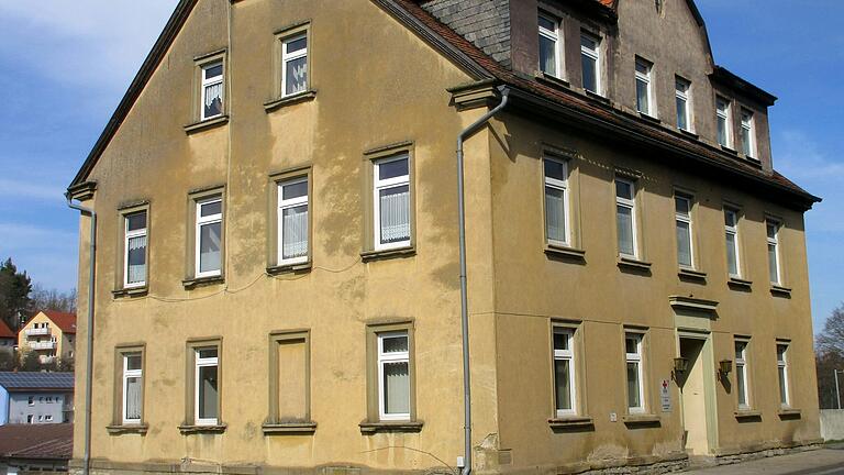 Am alten Krankenhaus in der Schwebenrieder Straße starten demnächst die Abbrucharbeiten. Am alten Krankenhaus in der Schwebenrieder Straße starten demnächst die Abbrucharbeiten.