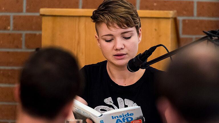 Die AfD-Aussteigerin Franziska Schreiber las in Schweinfurt aus ihrem Buch &bdquo;Inside AfD&rdquo;.