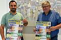 Nach zwei Jahren Corona-Pause kehrt der Marktplatzsommer in Bad Neustadt zurück. Darüber freuen sich Bürgermeister Michael Werner (links) und Vhs-Leiter Kai Uwe Tapken.