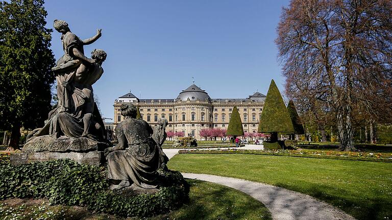 Einer der prächtigsten Fürstenhöfe Europas: Die Würzburger Residenz wurde vor über 40 Jahren als erstes bayerisches Objekt in die UNESCO-Welterbeliste aufgenommen. Einer der prächtigsten Fürstenhöfe Europas: Die Würzburger Residenz wurde vor über 40 Jahren als erstes bayerisches Objekt in die UNESCO-Welterbeliste aufgenommen.