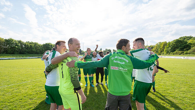 In seiner Comeback-Saison darf der VfL Sportfreunde Bad Neustadt gleich die Meisterschaft in der B-Klasse Rhön 3 feiern.