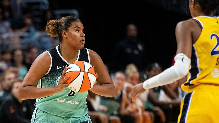 Los Angeles Sparks - New York Liberty       -  Nyara Sabally überzeugte für die New York Liberty im ersten Spiel nach Olympia.