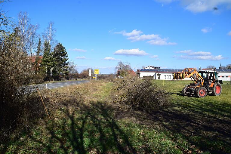 Baustraße für das Baugebiet 'Am Schwanberg' in Rödelsee.