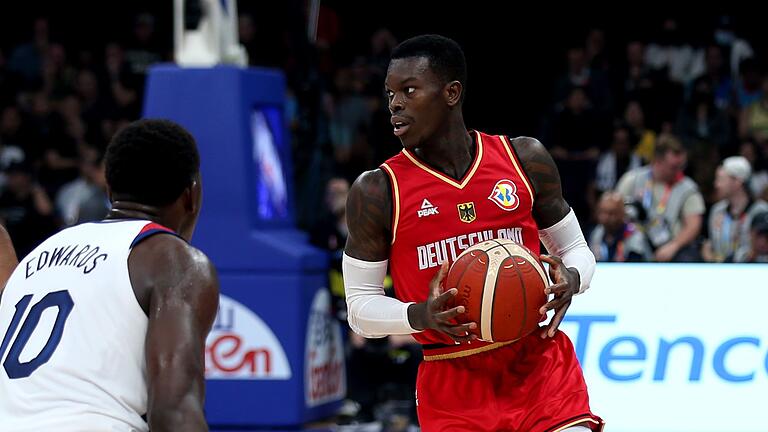 Dennis Schröder.jpeg       -  Will mit dem deutschen Basketball-Nationalteam den WM-Titel: Dennis Schröder (rechts).