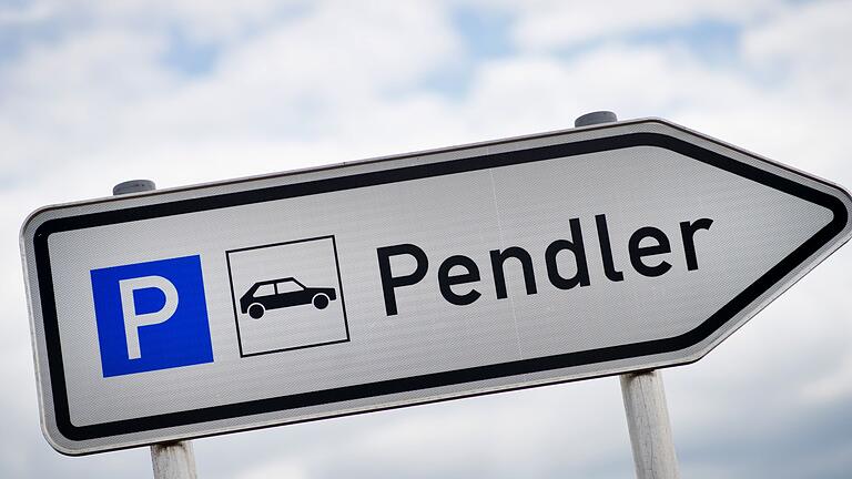 Pendlerpauschale       -  Die Pendlerpauschale soll dauerhaft steigen. (Symbolbild)