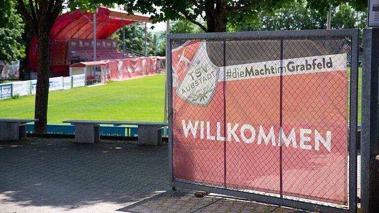 Am Donnerstag wurde bei einer Razzia unter anderem die Sportanlage in Aubstadt durchsucht.