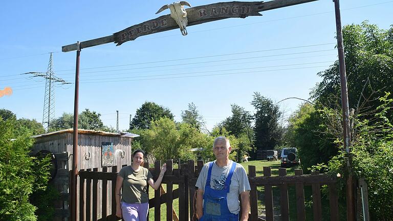 Pferde-Ranch steht zwar noch über dem Eingang, doch Pferde gibt es hier keine. Pferde-Ranch steht zwar noch über dem Eingang, doch Pferde gibt es hier keine.