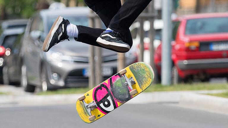 In Gemünden gibt es derzeit keinen Platz für Skateboard-Fahrer. Doch das könnte sich ändern. (Symbolbild) In Gemünden gibt es derzeit keinen Platz für Skateboard-Fahrer. Doch das könnte sich ändern. (Symbolbild)