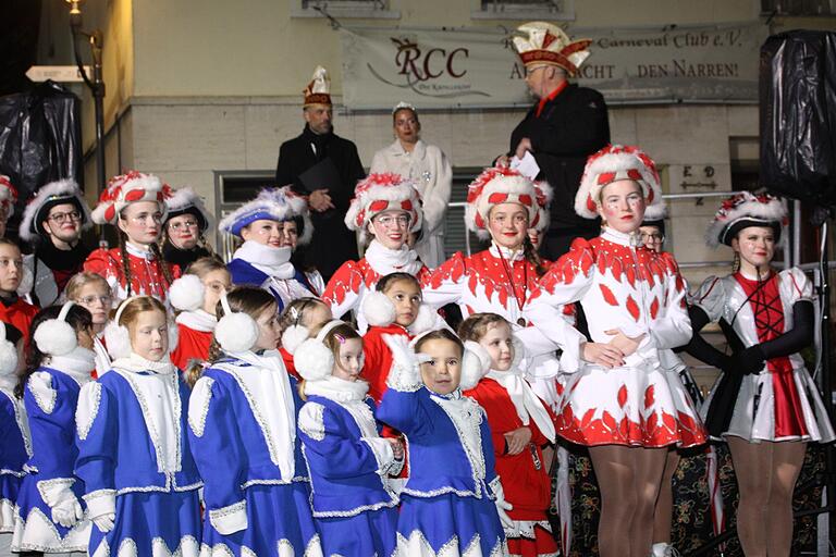 Auch die kleinsten sind beim Retzbacher Faschingstreiben schon aktiv. Auch die kleinsten sind beim Retzbacher Faschingstreiben schon aktiv.