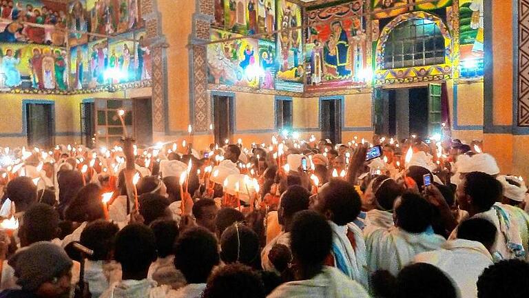 Gottesdienst in Äthiopien: Ein Bild von Pfarrer Sven Johannsen. In seinem Vortrag am Montag berichtete er von der Reise.