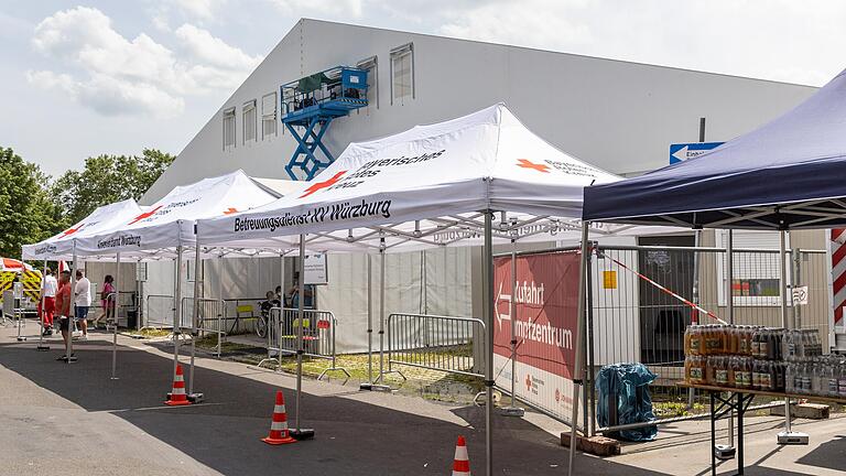 Auch am Impfzentrum an der Talavera in Würzburg (dieses Bild ist Mitte Juni entstanden), hat der Andrang spürbar nachgelassen. Auch am Impfzentrum an der Talavera in Würzburg (dieses Bild ist Mitte Juni entstanden), hat der Andrang spürbar nachgelassen.