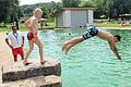 Badespaß unter Aufsicht: Bademeister im Ebracher Naturbad ist der Rumäne Alin Precup.