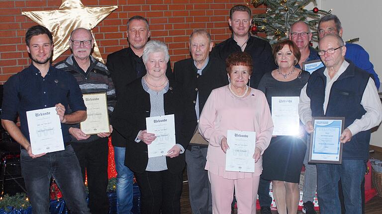 Treue Vereinsmitglieder ehrte der SSV Kitzingen mit (von links) Michael Kümmel, Manfred Lehmann, Mathias Rumpel, Renate Trettwer, Adolf Rupprecht, Peter Most, Lilly Schmidt, Marie Theresia Faltermeier, Jürgen Ketturkat, Klaus Trettwer und Karl-Heinz Legrand.