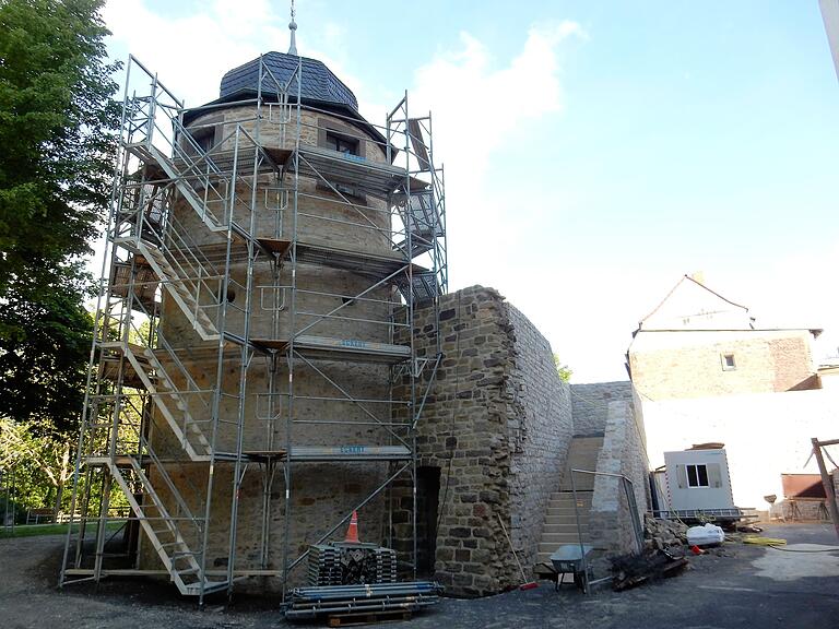 Die Arbeiten am Samtturm am Obertor enden noch heuer.