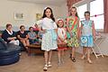Die jungen Models üben schon fleißig für den Auftritt am Sonntag. Margarete Bömmel (links) hat die Kleider für Joudi Ghafir, Tala Ghafir, Laura Kiesel und Milena Kiesel entworfen und genäht.  Foto: Björn Hein       -  Die jungen Models üben schon fleißig für den Auftritt am Sonntag. Margarete Bömmel (links) hat die Kleider für Joudi Ghafir, Tala Ghafir, Laura Kiesel und Milena Kiesel entworfen und genäht.  Foto: Björn Hein