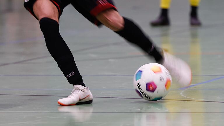 In der Ochsenfurter Dreifachhalle rollt am Samstag und Sonntag der Ball (Symboldbild). In der Ochsenfurter Dreifachhalle rollt am Samstag und Sonntag der Ball (Symboldbild).
