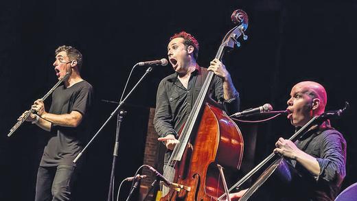Begnadete Geschichtenerzähler &ndash; mimisch wie musikalisch: das Project Trio während &bdquo;Peter und der Wolf&ldquo; mit (von links) Greg Pattillo, Peter Seymour und Eric Stephenson.