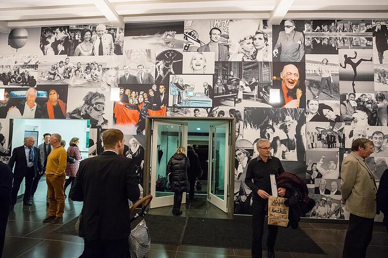 Gunter Sachs in Bildern: Ein Eingang der Kunsthalle gibt es eine Art Lebens-Puzzle. Gunter Sachs in Bildern: Ein Eingang der Kunsthalle gibt es eine Art Lebens-Puzzle.