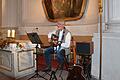 Unter der Initiative 'Klangraum' und im Rahmen des Kulturherbstes des Landkreises fand in der Balathasar-Neumann-Rundkirche ein Konzert mit dem Hamburger Künstler Stefan Heimers statt. Dieser zog die Zuhörer mit Gitarrenklängen, und einem A-Capella-Gesang in seinen Bann.