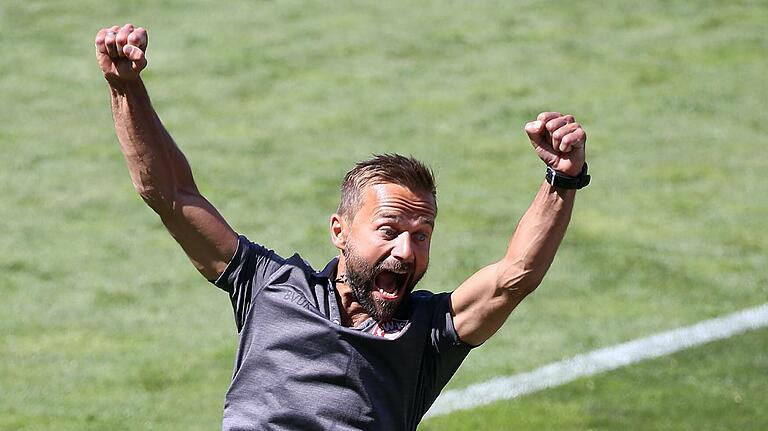 Empfand den Auftritt von Joachim Löw zu emotionslos: Michael Schiele, Aufstiegstrainer der Würzburger Kickers. Empfand den Auftritt von Joachim Löw zu emotionslos: Michael Schiele, Aufstiegstrainer der Würzburger Kickers. 