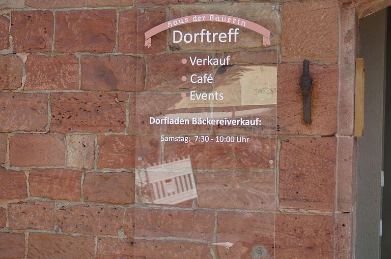 Einweihung des neuen Dorftreffs in Schollbrunn Einweihung des neuen Dorftreffs in Schollbrunn