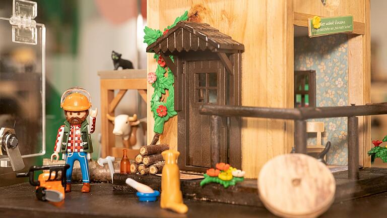 Gerade frisch eröffnet im Steigerwald-Zentrum in Handthal: die Ausstellung 'Holz macht Sachen!'. Gerade frisch eröffnet im Steigerwald-Zentrum in Handthal: die Ausstellung 'Holz macht Sachen!'.