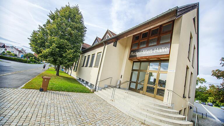 In der Rudolf-Mett-Halle in Königsberg befindet sich das Impfzentrum für den Landkreis Haßberge.&nbsp;