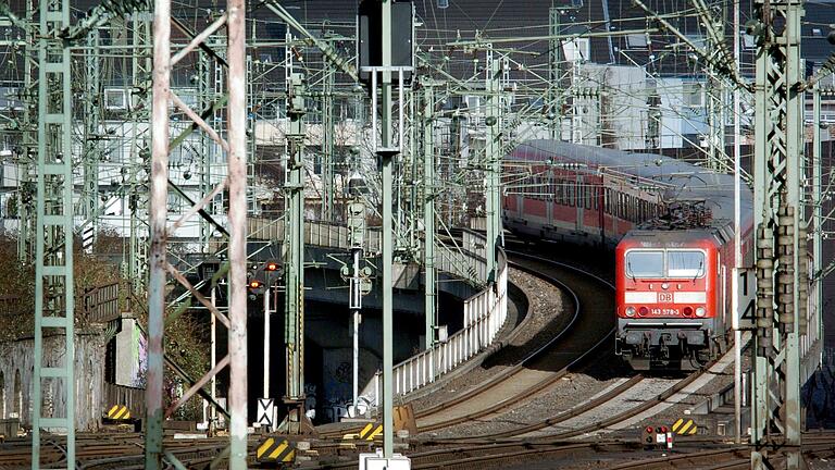 Bei der Elektrifizierung des Schienennetzes weist Bayern einen großen Rückstand auf.