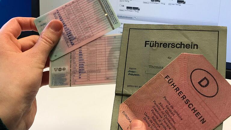 Kosten für den Führerschein explodieren, gleichzeitig steigt die Durchfallquote – Was ist los in Schweinfurt? Kosten für den Führerschein explodieren, gleichzeitig steigt die Durchfallquote – Was ist los in Schweinfurt?