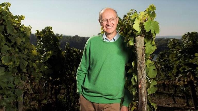 Paul Graf von Schönborn stellt den Betrieb in seinem Weingut im Rheingau ein und sucht dafür nun einen Pächter.