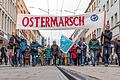 Gut 250 Menschen waren dabei: Würzburger Ostermarsch am Karsamstag, hier der Demonstrationszug in der Kaiserstraße.&nbsp;