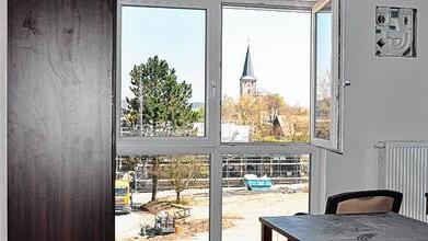 Den Blick auf den Kirchturm wird nicht jeder Bewohner des AWO-Heimes in Knetzgau haben &ndash; trotzdem sollen sich die Senioren fest in der Ortschaft verankert fühlen: &bdquo;Quartierskonzept&ldquo; heißt die Formel, die die AWO ausgibt.