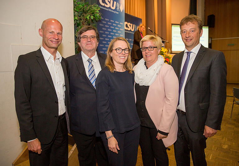 Die Vorsitzende des Kreisverbandes Christine Bötsch (Mitte) mit ihren Stellvertretern (von links): Andreas Förster, Kurt Schubert, Claudia Adam und Wolfgang Roth.