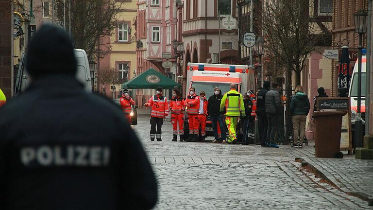 Großeinsatz in Karlstadt: Ein junger Mann hielt Anfang Februar für acht Stunden eine Geisel in einer Wohnung gefangen.