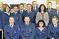 Ehrungen und Wahlen: Bei der Altfelder Feuerwehr stellten sich die Geehrten und neu Gewählten für den Fotografen auf: (stehend, von links) Erwin Wolf, Kreisbrandinspektor Bertram Werrlein, die neue Vorsitzende Sylvia Väthröder, Gerhard Wolz, stellvertretender Kommandant Stephan Wiesmann, Kommandant Ralf Albert, Andreas Freudenberger,  Bürgermeisterin Helga Schmidt-Neder, Andreas Wolf, Kreisbrandmeister Thomas Baumann, Thomas Roos; (sitzend, von links) stellvertretender Vorsitzender Alexander Müller, Bernd Fertig, Kassiererin Sabine Freudenberger und Markus Eitel.