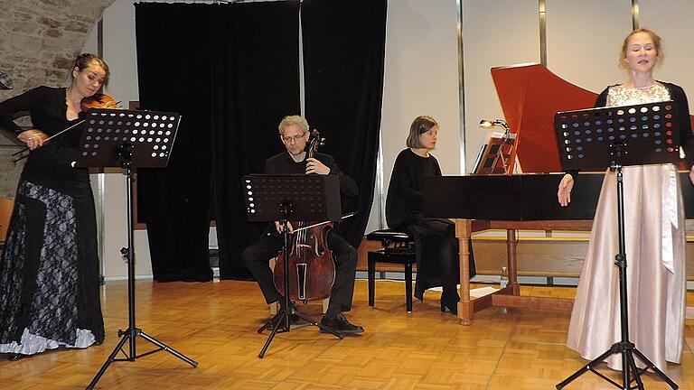 &bdquo;Bach im Kreis&ldquo; lautete das Motto am Samstag im Rügheimer Schüttbau, wo das letzte Meisterkonzert vor der Sommerpause stattfand. Sophie Sauter und das Ensemble19 präsentierten ein Barock-Programm von allerhöchstem Anspruch.