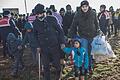 Flüchtlinge mit all ihren Habseligkeiten am Grenzübergang Pazarkule entlang der türkisch-griechischen Grenze.&nbsp;
