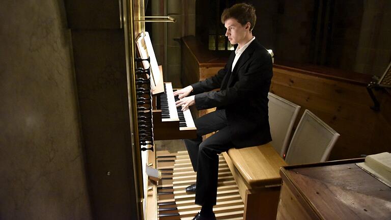 Ivo Schwinn spielte ein beeindruckendes Konzert zum Reformationsfest in der Köngisberger Marienkirche.