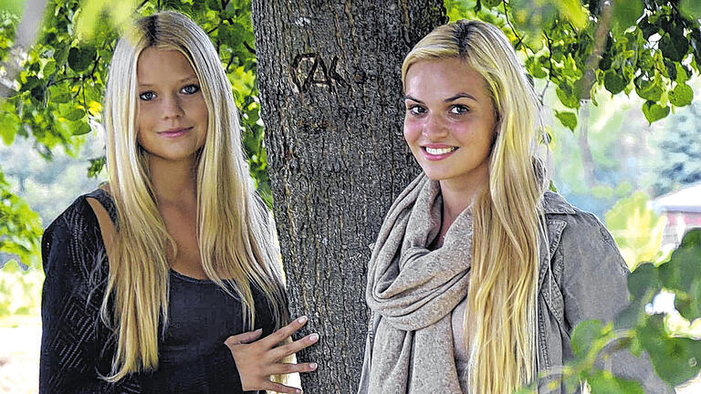 Hübsche Blondinen aus Uettingen: Sabine Fischer und Sina Bähr wollen Main-Topmodel werden.