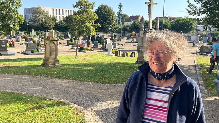 Helene Rümer: 'Bitte, liebe Verwaltung, liebe Stadträte, laßt pflanzen, pflanzen, pflanzen.' Helene Rümer: 'Bitte, liebe Verwaltung, liebe Stadträte, laßt pflanzen, pflanzen, pflanzen.'