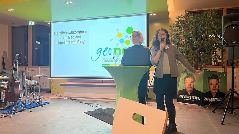 Die Stadträtinnen Stefanie Döpfner (links) und Kerstin Krammer-Kneissl begrüßten die Gäste.