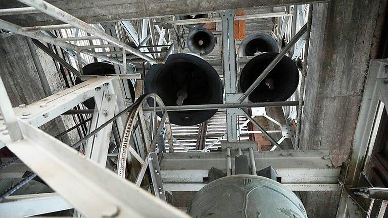 Auch die Glocken des Kiliansdoms werden zum Gedenken an den Bombenangriff auf Würzburg am 16. März 1945 von 21.20 bis 21.40 Uhr läuten.