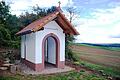 Ein Kleinod in der Rettersheimer Flur ist die maßgeblich von einem Rentnerteam geschaffene neue Bocksberg-Kapelle.