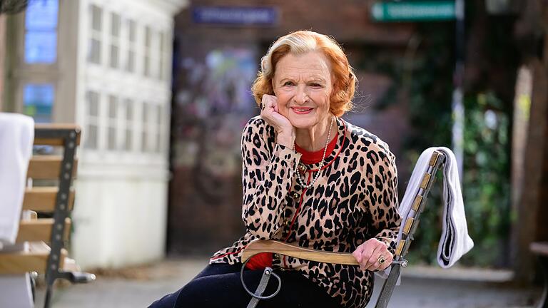 Schauspielerin Brigitte Antonius - „Rote Rosen”-Star Brigitte Antonius steht mit 92 noch vor der Kamera. Schauspielerin Brigitte Antonius - „Rote Rosen”-Star Brigitte Antonius steht mit 92 noch vor der Kamera.
