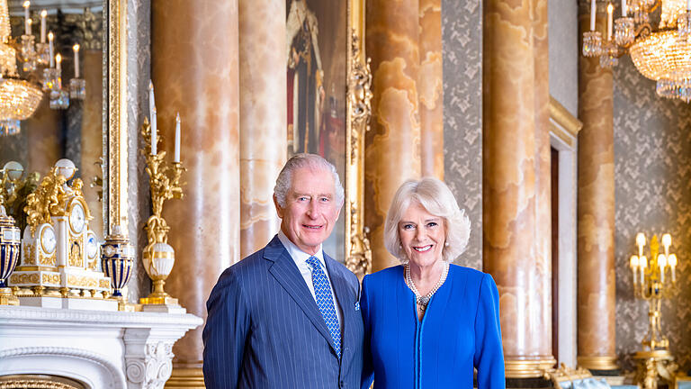 Vor der Krönung von König Karl III.       -  Am 6. Mai 2023 werden König Charles III. und seine Ehefrau Camilla gekrönt.