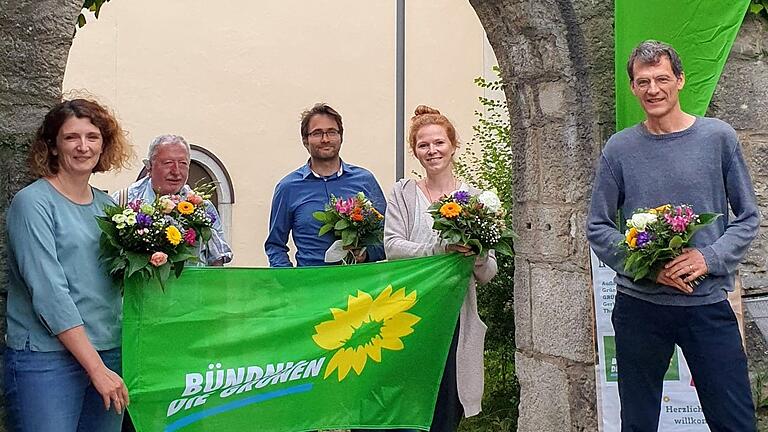 Der neue grüne Ortsverband Randersacker-Lindelbach-Teilheim mit (von links) Nicole Horn, Fred Stahl, Rainer Herrler, Linda Altrock-Öhrlein und Roland Borgards.